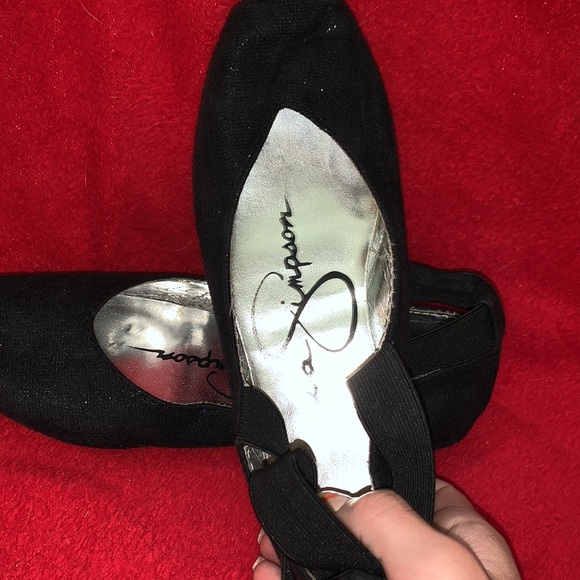 JESSICA SIMPSON KIDS BALLET STYLE SHOE - Picture 2 of 3